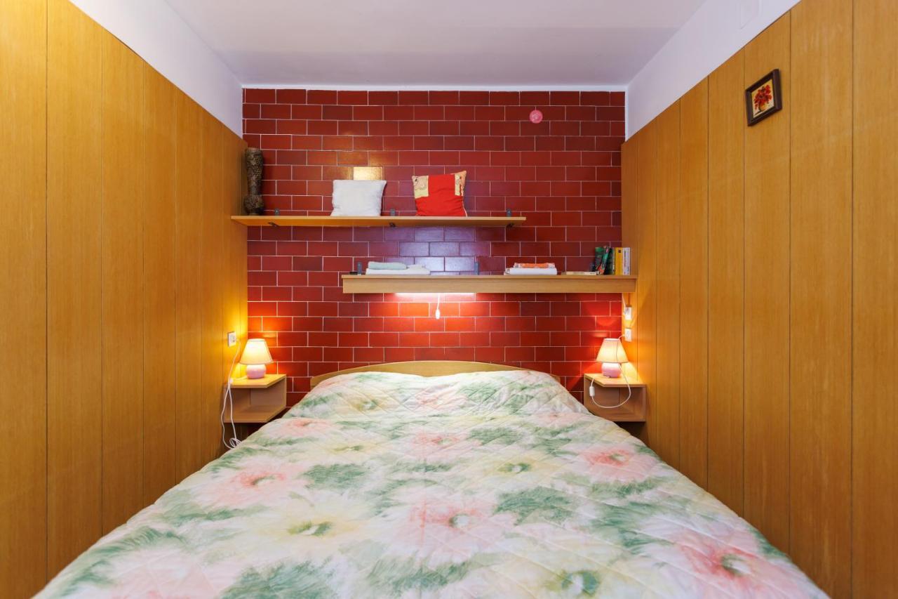 Apartments Pika Кърк Екстериор снимка
