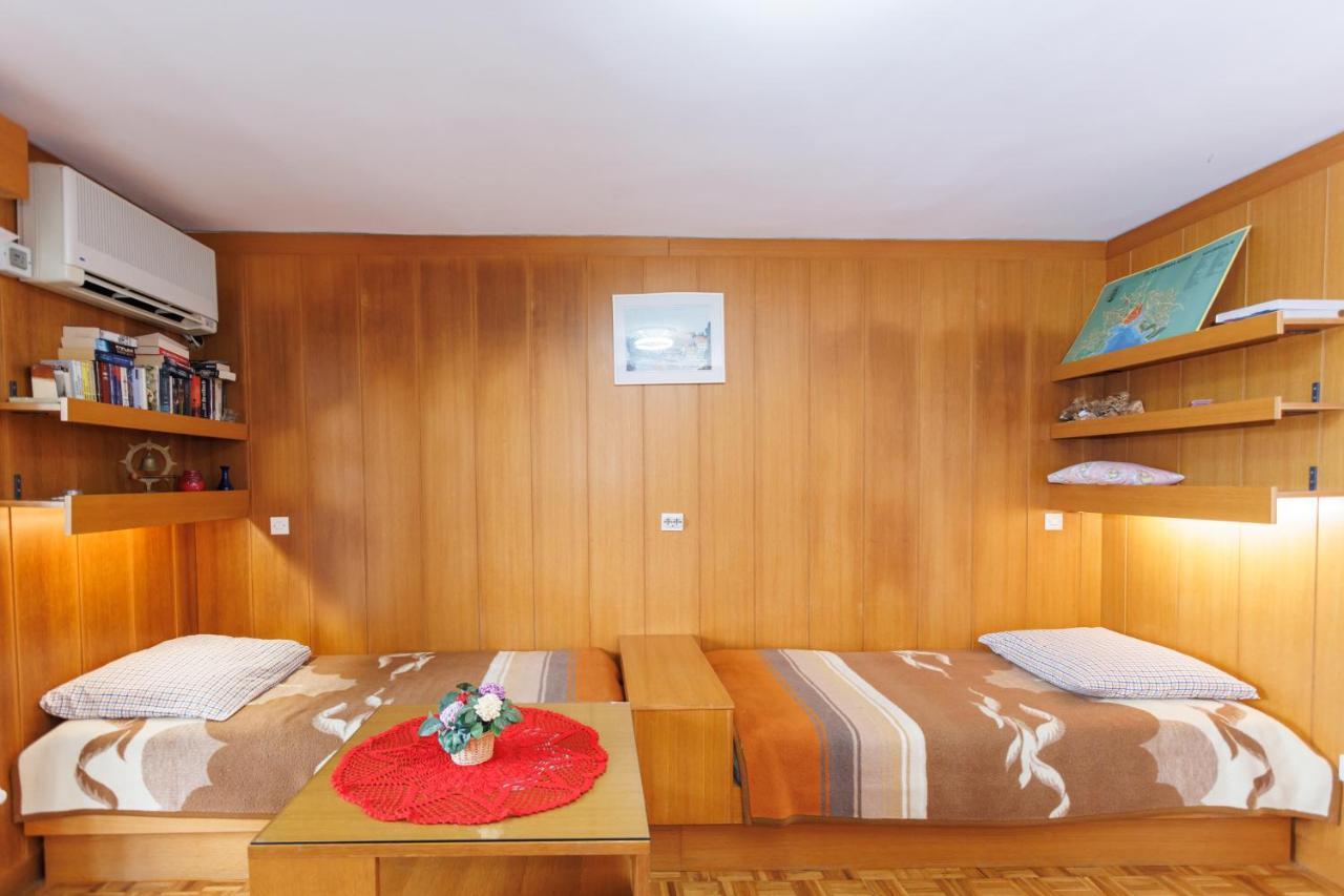 Apartments Pika Кърк Екстериор снимка