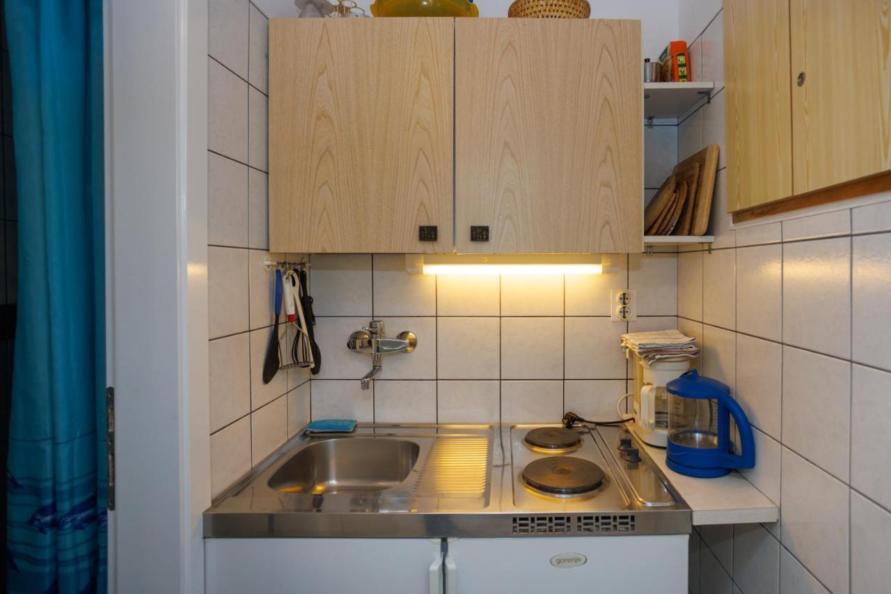 Apartments Pika Кърк Екстериор снимка