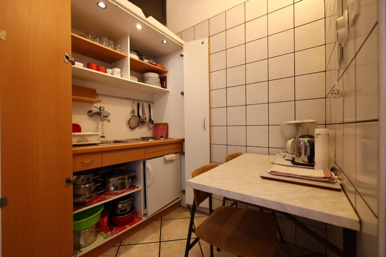 Apartments Pika Кърк Екстериор снимка