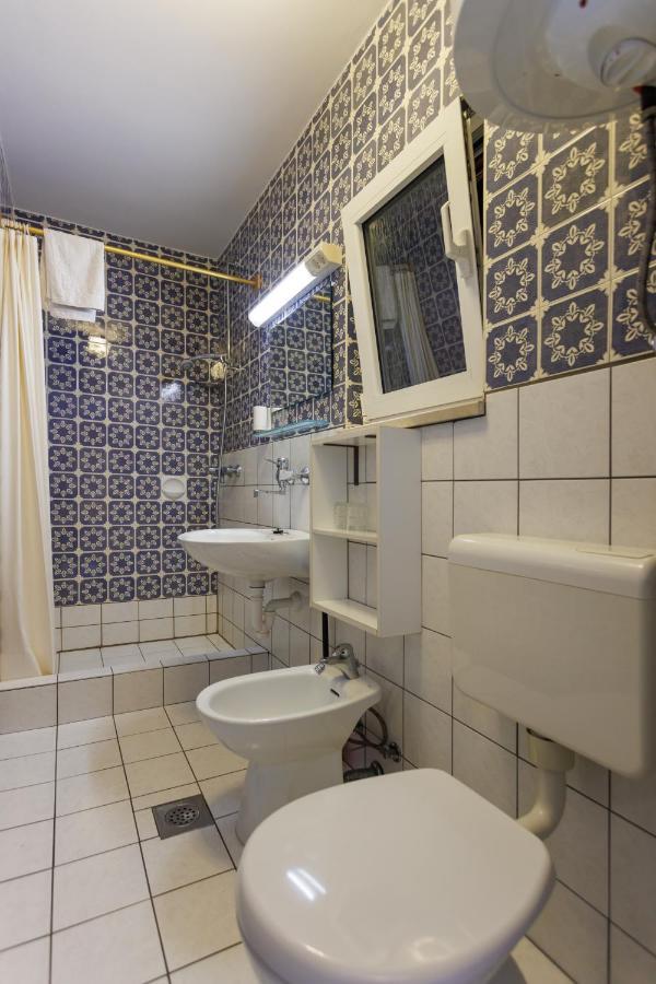 Apartments Pika Кърк Екстериор снимка